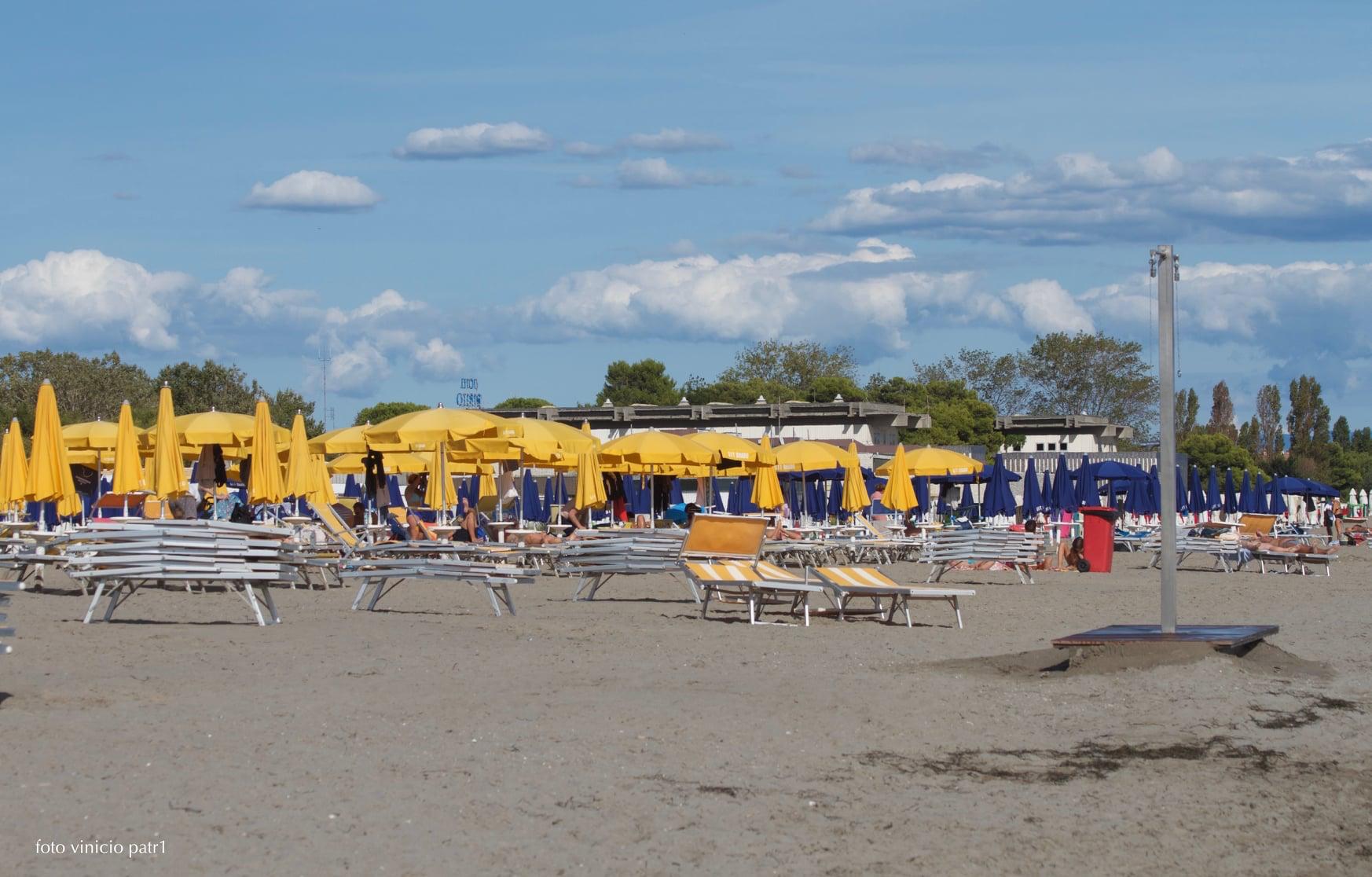 Immagine per Lotta ai tumori della pelle, ritorna lo screening gratuito in spiaggia a Grado
